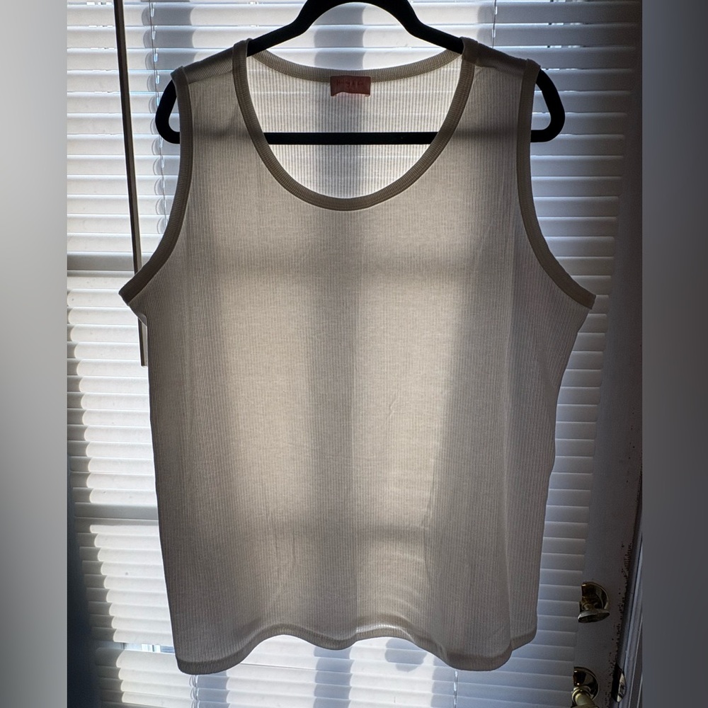 Chic White Sleeveless Tank Top